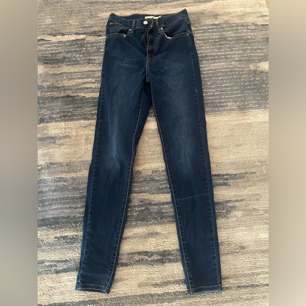 Dark Levi’s